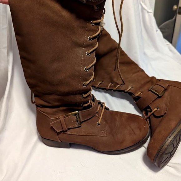 Lace up tall Fur Boot - Picture 1 of 4